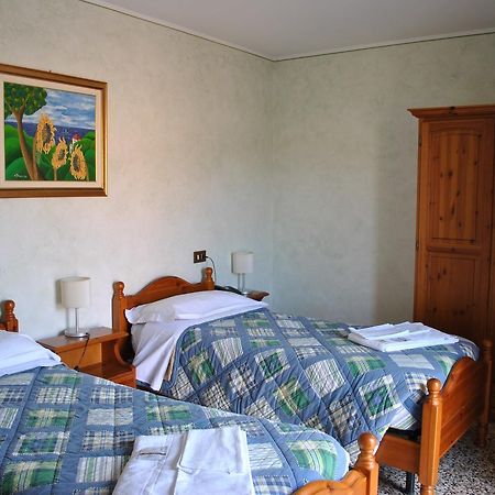 La Lanterna Di Guiglia Hotell Eksteriør bilde