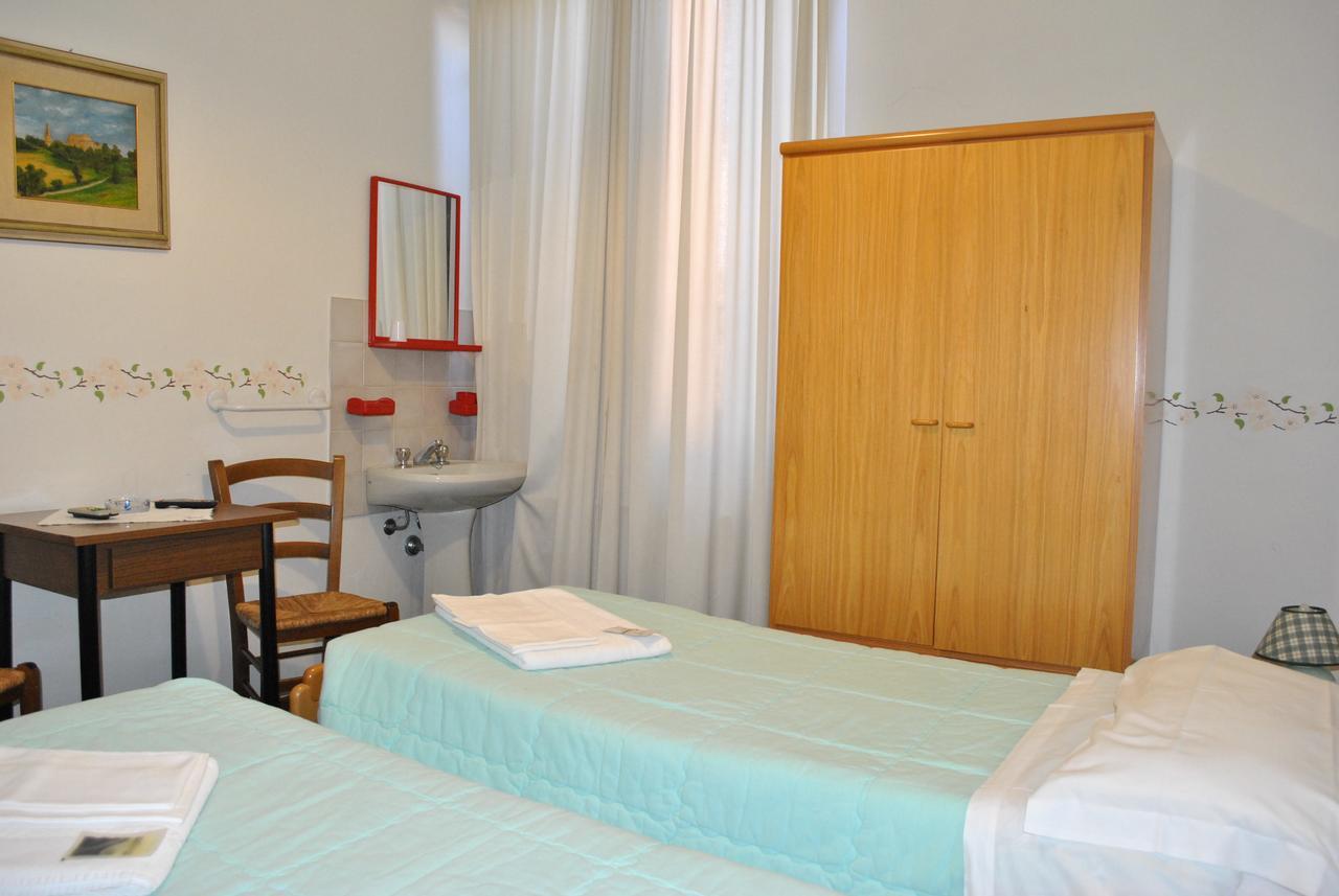 La Lanterna Di Guiglia Hotell Eksteriør bilde